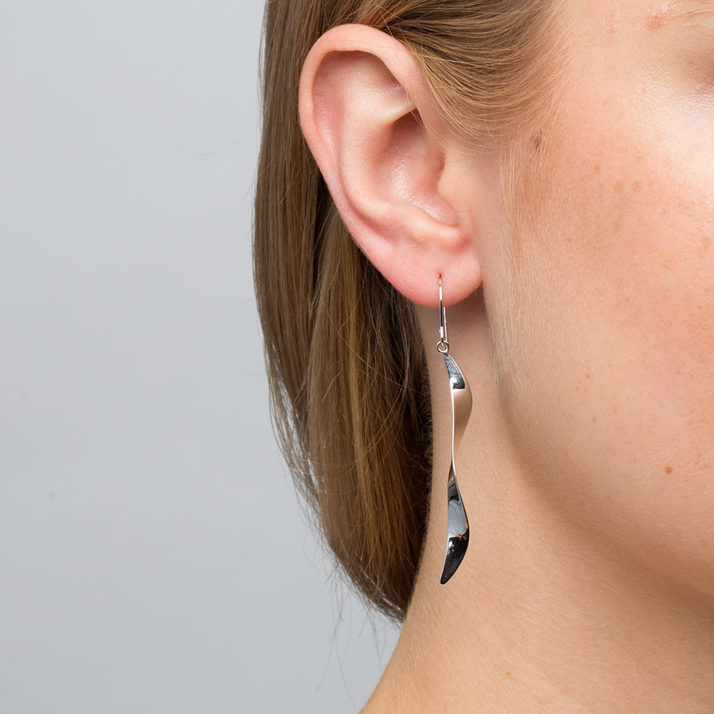 Drop Earrings in Sterling Silver