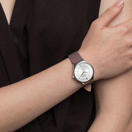 Ladies' Watch in Stainless Steel & Purple Leather Ladies' Watch in Stainless Steel & Purple Leather