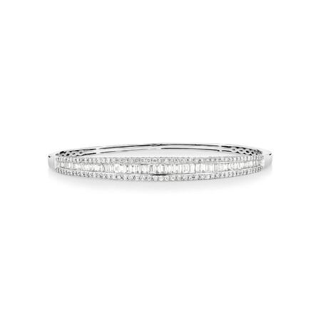 Hinged bangle with 2 Carat TW of Diamonds in 14ct White Gold Hinged bangle with 2 Carat TW of Diamonds in 14ct White Gold