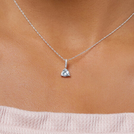 Pendant with Aquamarine with Diamonds in 10ct White Gold Pendant with Aquamarine with Diamonds in 10ct White Gold