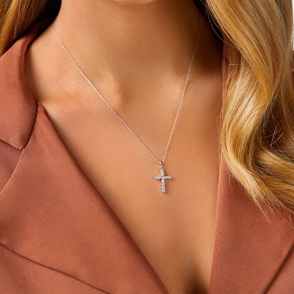 Michael hill cross clearance pendant