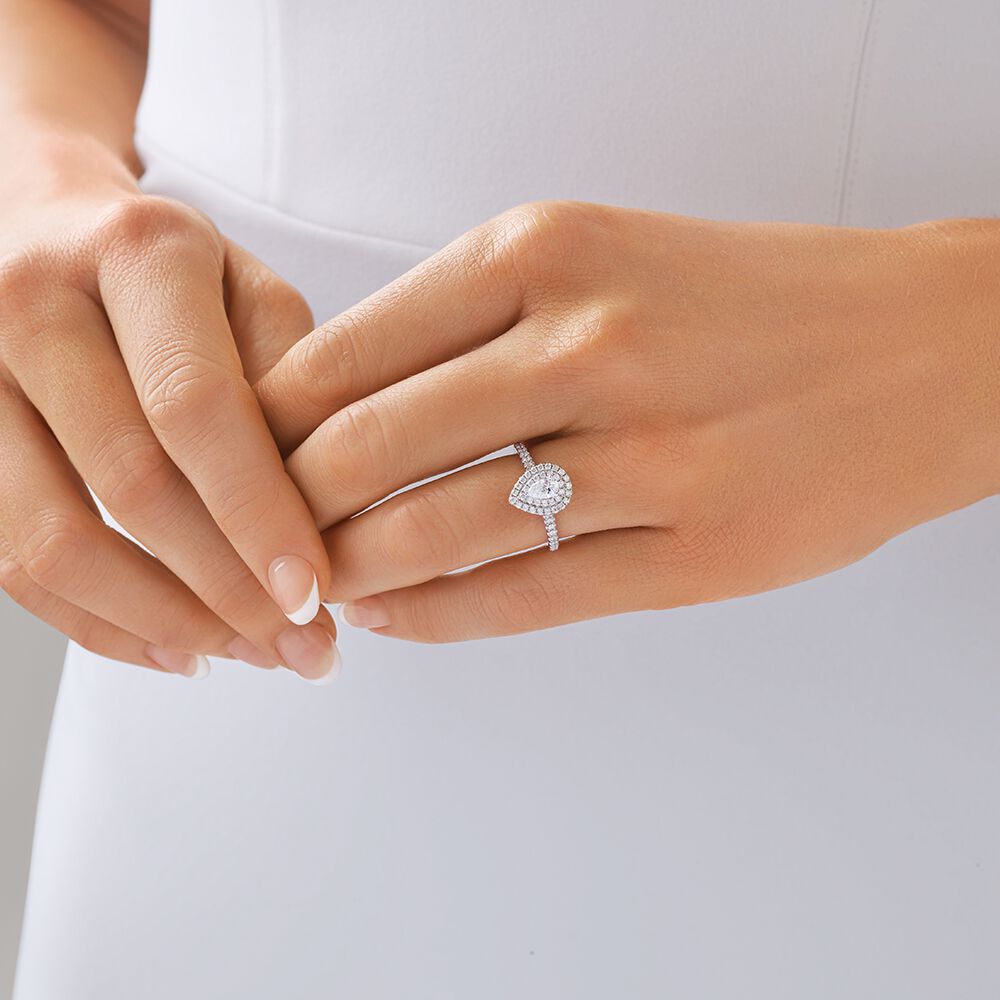 Sir Michael Hill Designer GrandArpeggio Engagement Ring with 0.87 Carat TW of Diamonds in 14ct White Gold