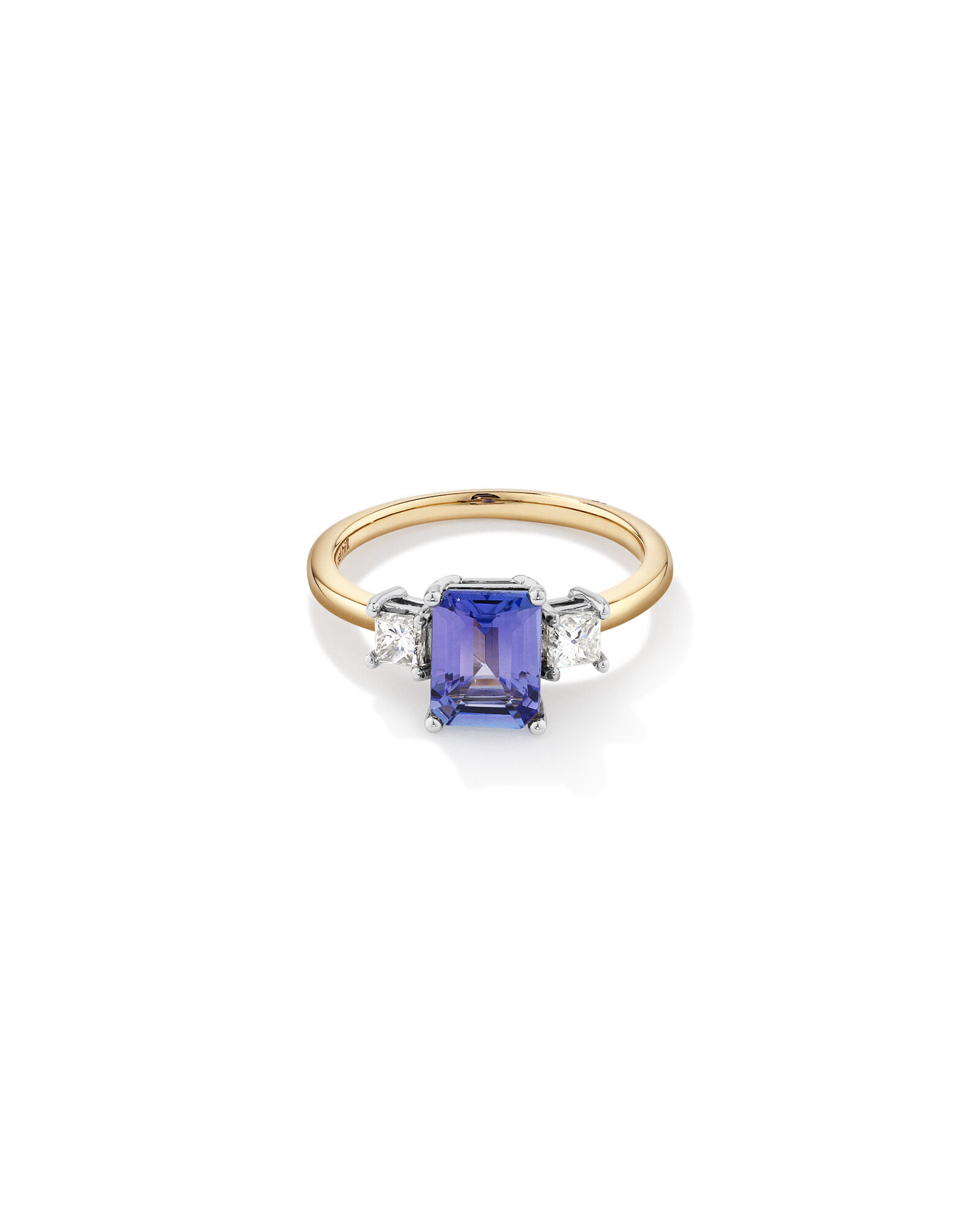 Yellow outlet tanzanite stone