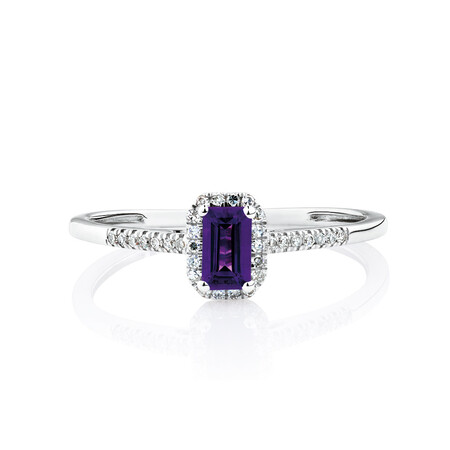 Ring with Amethyst & Diamonds in 10ct White Gold Ring with Amethyst & Diamonds in 10ct White Gold