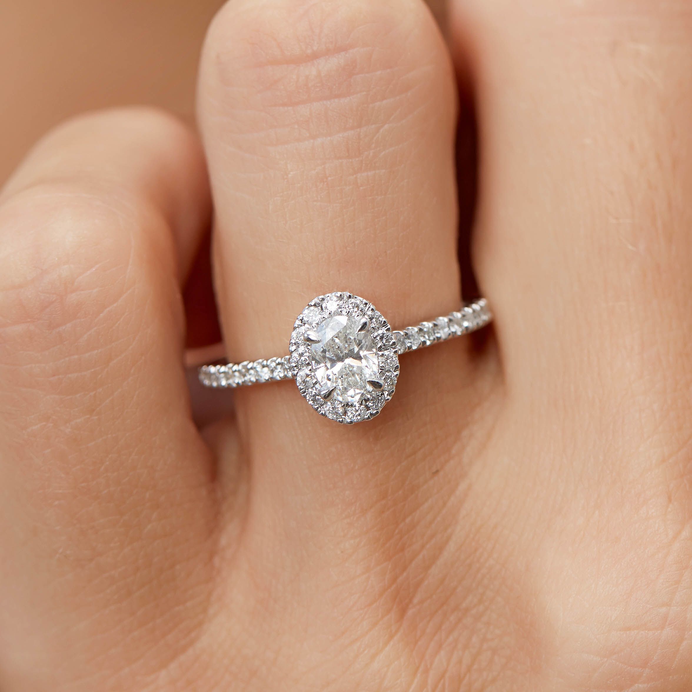 Michael hill deals oval engagement ring