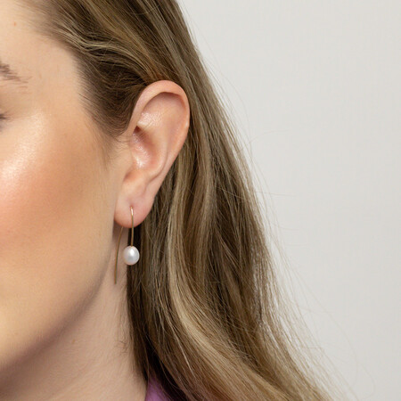 Drop Earrings with Cultured Freshwater Pearls in 10ct Yellow Gold Drop Earrings with Cultured Freshwater Pearls in 10ct Yellow Gold