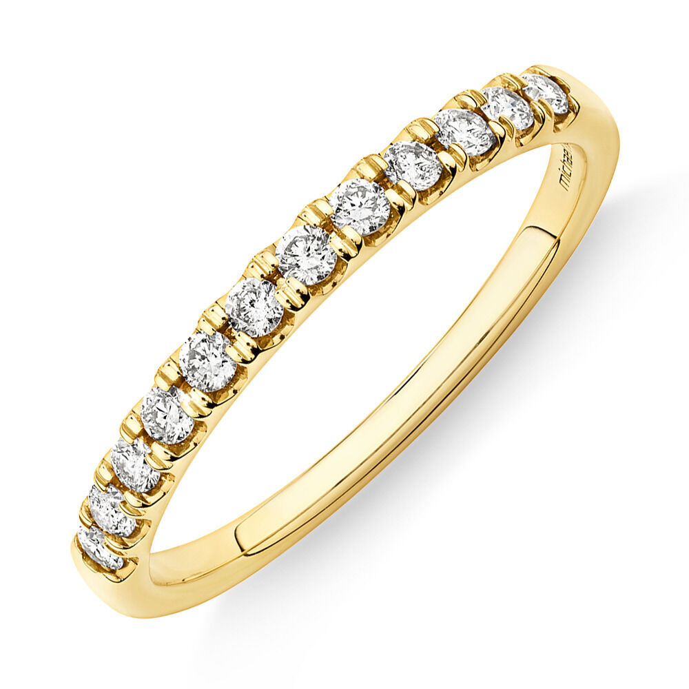 Wedding Band with 1/4 Carat TW of Diamonds in 14ct Yellow Gold