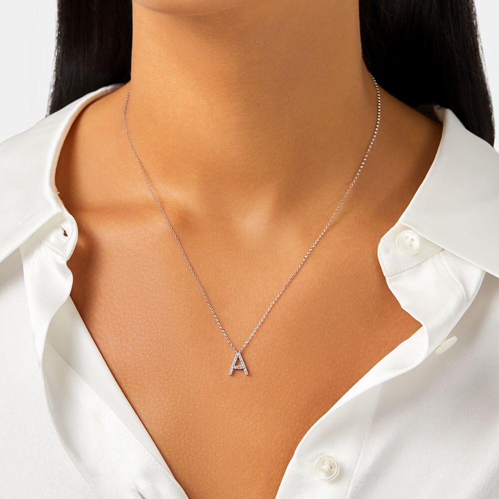Michael hill shop initial pendant