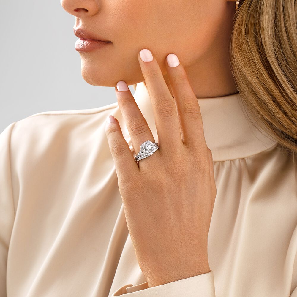 Michael hill store wedding set