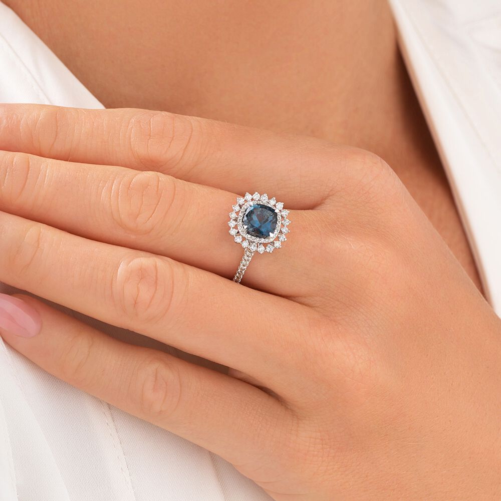 Michael hill blue outlet topaz ring