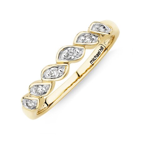 Wedding Band with Diamonds in 10ct Yellow Gold Wedding Band with Diamonds in 10ct Yellow Gold
