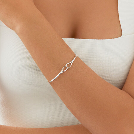Twist Loop Bangle in Sterling Silver Twist Loop Bangle in Sterling Silver