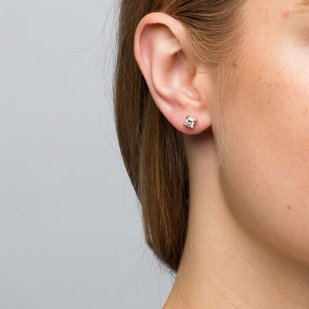 Stud Earrings with 0.70 Carat TW of Diamonds in 18ct White Gold Stud Earrings with 0.70 Carat TW of Diamonds in 18ct White Gold
