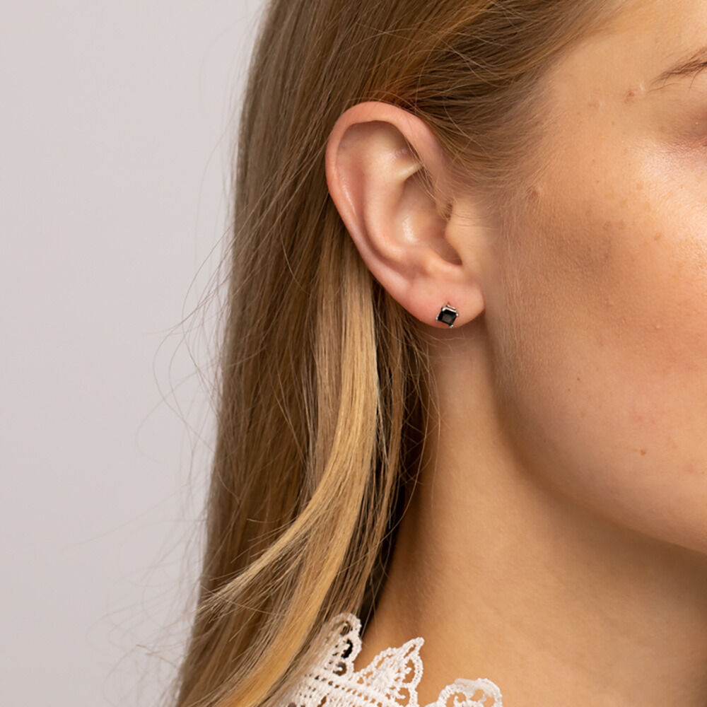 Michael hill thread discount earrings