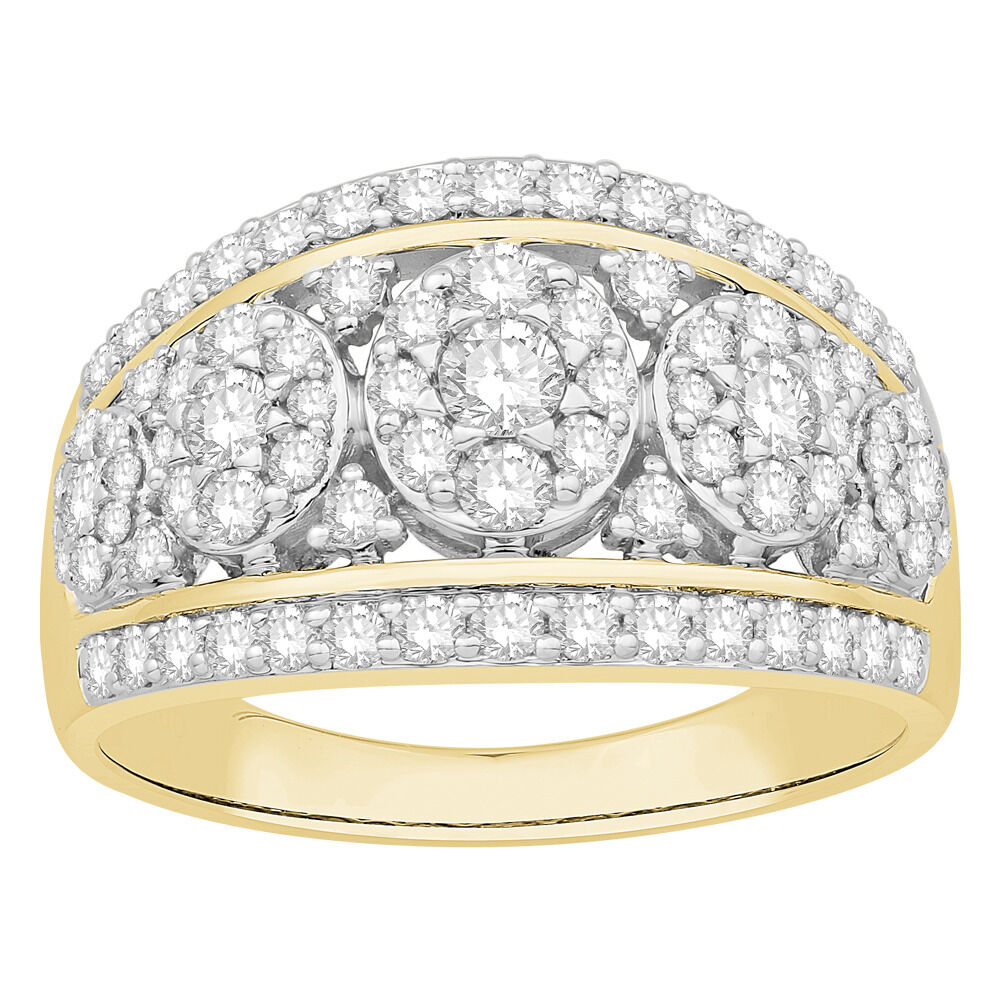 Cluster Ring with 1.00 Carat TW of Diamonds in 10ct Yellow Gold