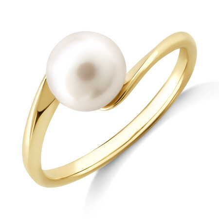Ring with Cultured Freshwater Pearl in 10kt Yellow Gold
