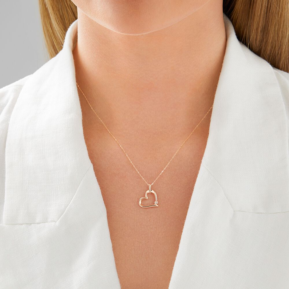 Heart Pendant with A Diamond in 10ct Yellow Gold