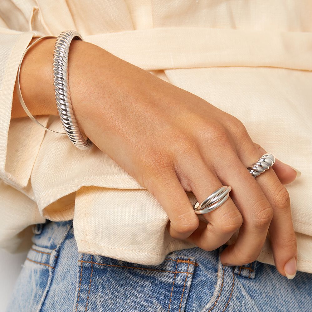 Triple band store ring