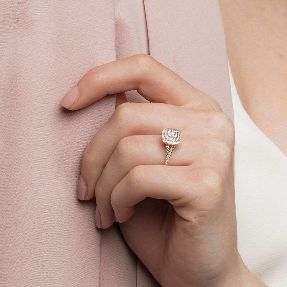 Engagement Ring with 1/2 Carat TW of Diamonds in 10ct Yellow Gold