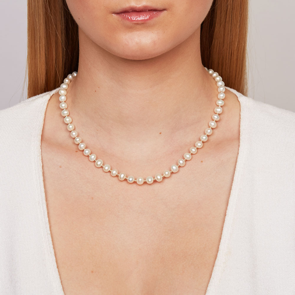 Necklace with Cultured Freshwater Pearl & 10ct Yellow Gold Clasp