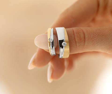 Womens and Mens matching couples wedding rings Womens and Mens matching couples wedding rings